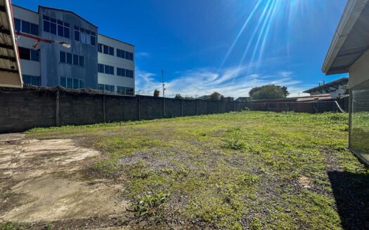 Local Comercial en Alquiler en Sabanilla con Amplio Parqueo y Excelente Exposición cod.140649