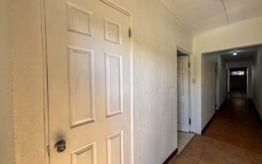 Local Comercial en Alquiler en Sabanilla con Amplio Parqueo y Excelente Exposición cod.140649