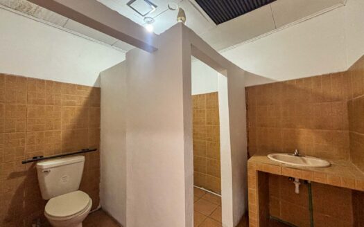 Local Comercial en Alquiler en Sabanilla con Amplio Parqueo y Excelente Exposición cod.140649