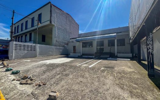 Local Comercial en Alquiler en Sabanilla con Amplio Parqueo y Excelente Exposición cod.140649