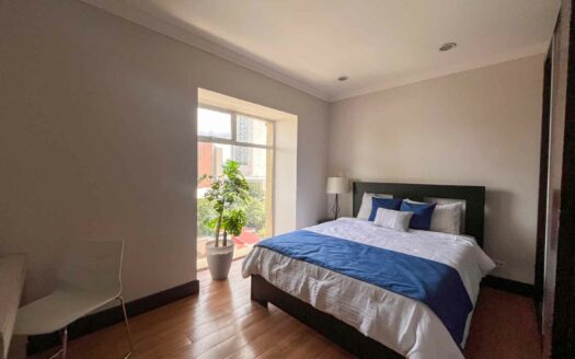 Apartamento de 2 habitaciones en venta en La Sabana, amplio y frente al parque COD#140678