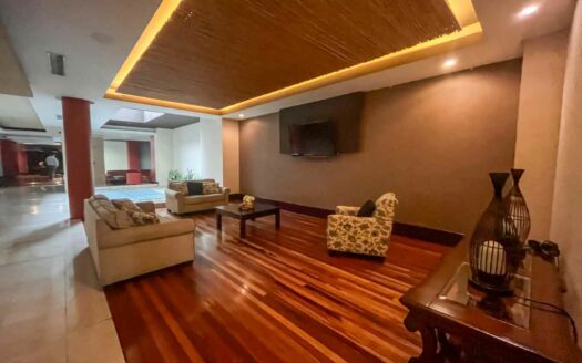 Apartamento de 2 habitaciones en venta en La Sabana, amplio y frente al parque COD#140678