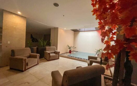 Apartamento de 2 habitaciones en venta en La Sabana, amplio y frente al parque COD#140678