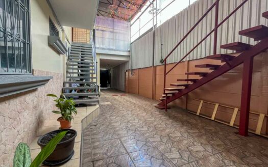 Propiedad mixta de 6 apartamentos en venta en San Rafael Abajo, ideal para inversión con buena rentabilidad COD#141130