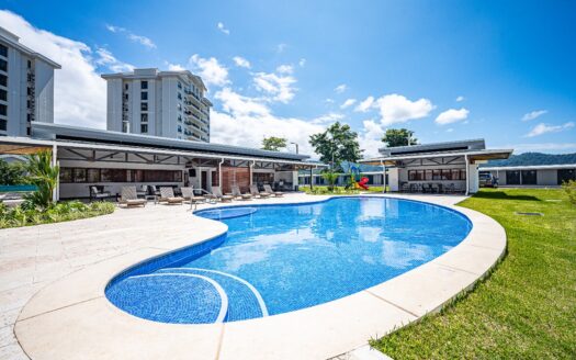 NUEVO!! Apartamento en el piso 16 con vista panorámica a las montañas – Viva Jacó 3 habitaciones 2 baños Cod. 140222