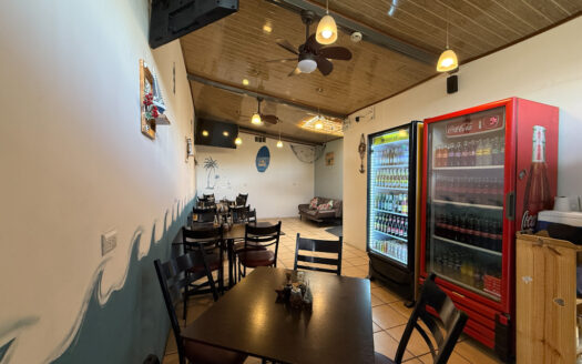 Oportunidad de Propiedad Comercial con Casa, 10 Apartamentos, Cancha de Fut5 y Local, en Llorente de Tibás COD 141181