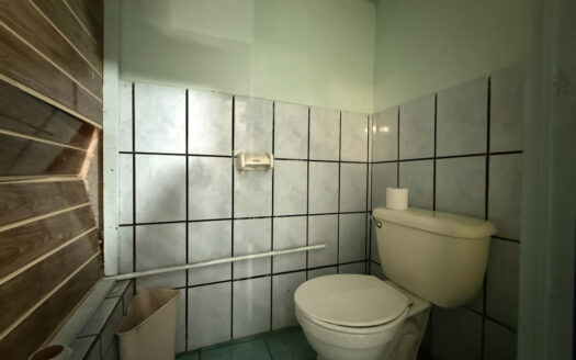 Oportunidad de Propiedad Comercial con Casa, 10 Apartamentos, Cancha de Fut5 y Local, en Llorente de Tibás COD 141181