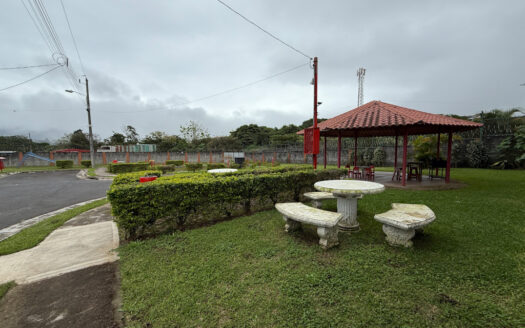 Hermosa Casa Para Estrenar, de 2 Plantas y con Finos y Modernos Acabados, en Condominio en Patalillo de Coronado COD 140369