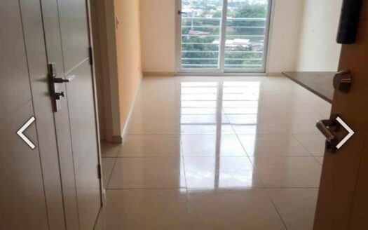 Remate Bancario!!! Apartamento en Torre con ascensor (2 hab, 2 baños, 2 parqueos) Ubicado en Lagunilla de Heredia. Cod. 140317