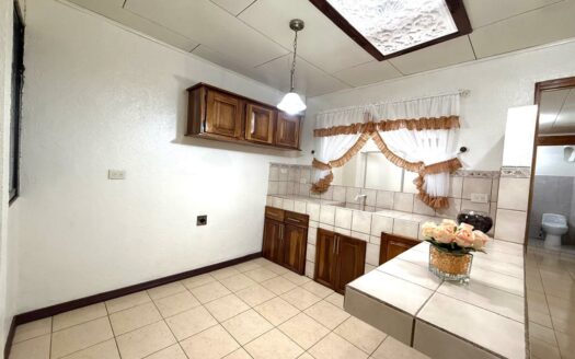 Casa en Venta en Santa Cecilia de San Francisco de Heredia, ideal para Inversión: Dos Viviendas Independientes en un mismo Lote. Código 139775