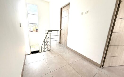 Casa en Venta en Santo Domingo de Heredia, con Amenidades y Financiamiento Total. Código 139980