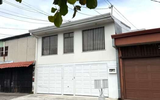 Casa en Venta en Santa Cecilia de San Francisco de Heredia, ideal para Inversión: Dos Viviendas Independientes en un mismo Lote. Código 139775