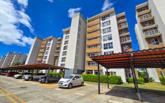 Apartamento Adjudicado en Venta en Concasa, Piso 5 con Balcones y 2 Parqueos. cod.141620