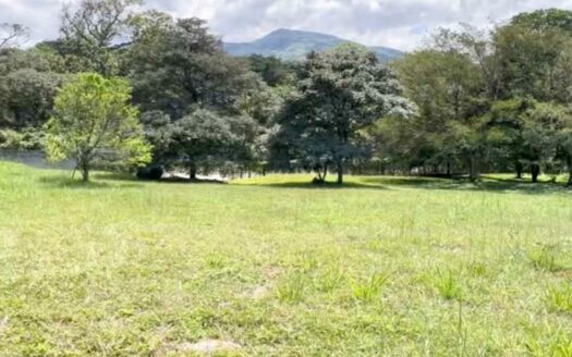 🏡 Lote en Venta en Hacienda Espinal, La Guácima, Amplio y Listo para Construir. cod.141546.