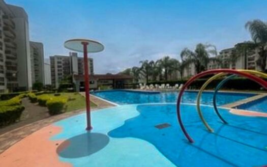 Apartamento Adjudicado en Venta en Concasa, Piso 5 con Balcones y 2 Parqueos. cod.141620