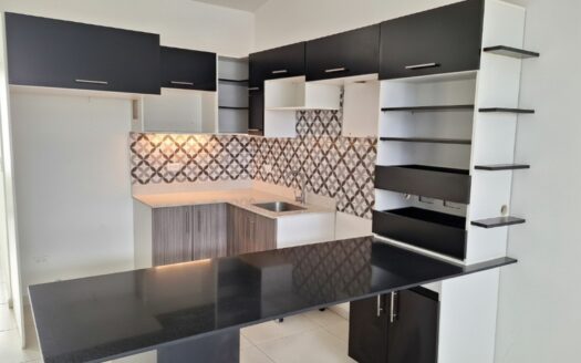 Casa Adjudicada de Una Planta en Venta en Alajuela – Condominio con Piscina y Amenidades. cod.141992