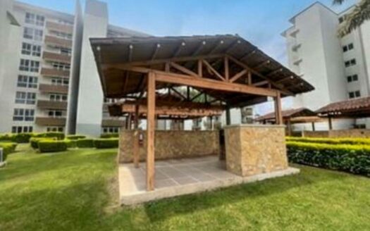 Apartamento Adjudicado en Venta en Concasa, Piso 5 con Balcones y 2 Parqueos. cod.141620