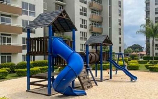 Apartamento Adjudicado en Venta en Concasa, Piso 5 con Balcones y 2 Parqueos. cod.141620