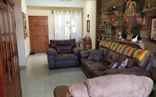 ¡PRECIO DE OPORTUNIDAD! Casa en Venta en Condominio Agua Clara con Dormitorio Principal en Planta Baja. COD. 141604