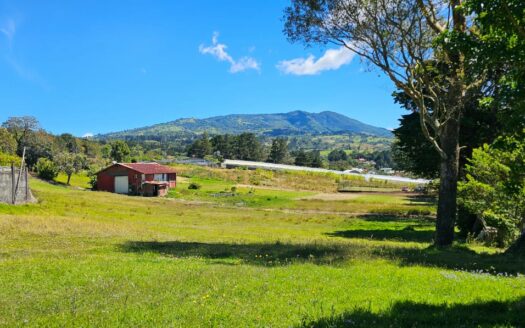 ¡OPORTUNIDAD! Amplio Lote en Venta de 547 m2 en Fraijanes, Poás con Vistas Panorámicas y Uso de Suelo Mixto. 141572