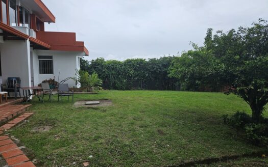 San Ramon: Hermosa Propiedad con Dos Casas en Calle Privada con Espectacular Vista con 2315 Metros de Terreno. #141340