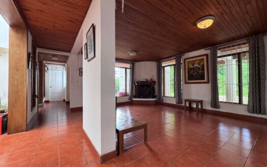 San Ramon: Hermosa Propiedad con Dos Casas en Calle Privada con Espectacular Vista con 2315 Metros de Terreno. #141340