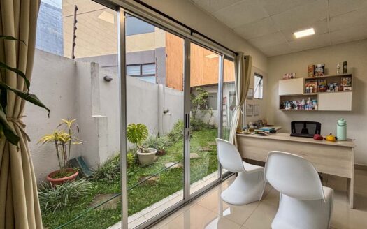 Casa Comercial en Alquiler en San Pedro de Montes de Oca, Ideal para Oficinas y Consultorios cod.141922