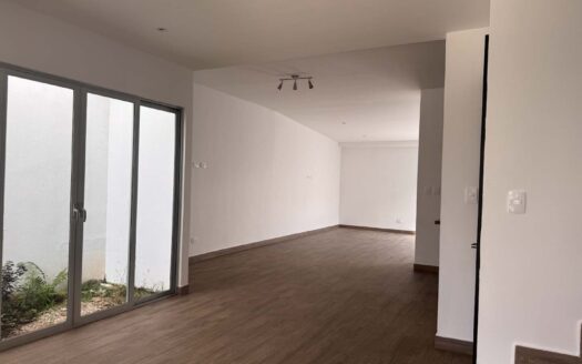 Casa Adjudicada en Venta en Mora, Condominio con Amplias Amenidades. Cod. 141309