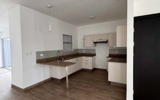 Casa Adjudicada en Venta en Mora, Condominio con Amplias Amenidades. Cod. 141309