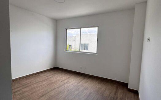 Casa Adjudicada en Venta en Mora, Condominio con Amplias Amenidades. Cod. 141309