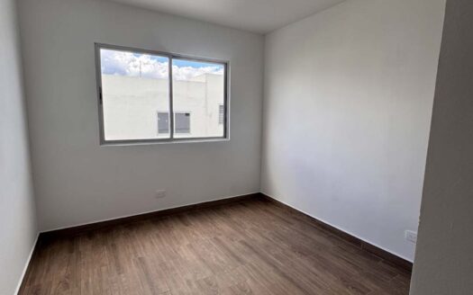 Casa Adjudicada en Venta en Mora, Condominio con Amplias Amenidades. Cod. 141309