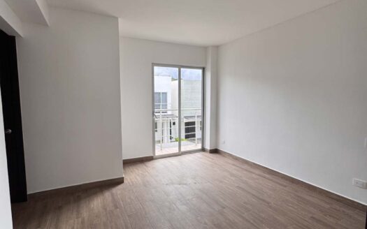 Casa Adjudicada en Venta en Mora, Condominio con Amplias Amenidades. Cod. 141309