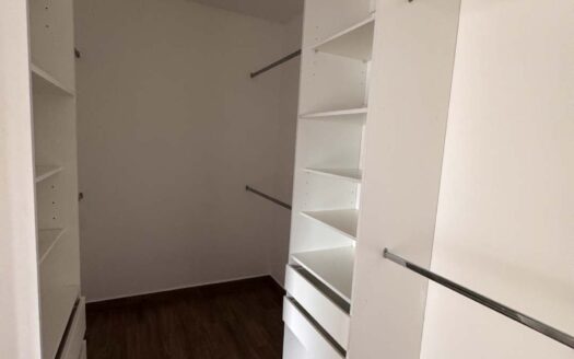 Casa Adjudicada en Venta en Mora, Condominio con Amplias Amenidades. Cod. 141309