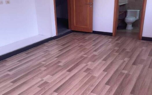 Casa en Venta en Santa Ana Centro con Cuatro Dormitorios y Cuarto de Servicio, en Condominio Exclusivo con Excelente Ubicación. Cod. 141286