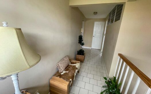 Casa en Venta en Sabanilla, Montes de Oca, con Amplia Iluminación y Vista cod.141261