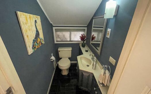 Casa en Venta en Sabanilla, Montes de Oca, con Amplia Iluminación y Vista cod.141261