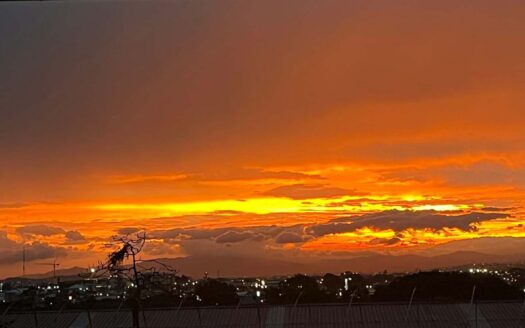 Casa en Venta en Sabanilla, Montes de Oca, con Amplia Iluminación y Vista cod.141261