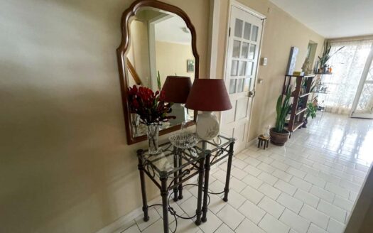 Casa en Venta en Sabanilla, Montes de Oca, con Amplia Iluminación y Vista cod.141261