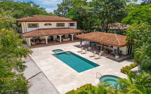 Luxury 6-Bdr Estate w Pool & Jacuzzi in Exclusive Hacienda Pinilla Community 🌿🏌️♂️