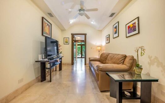 Luxury 6-Bdr Estate w Pool & Jacuzzi in Exclusive Hacienda Pinilla Community 🌿🏌️♂️