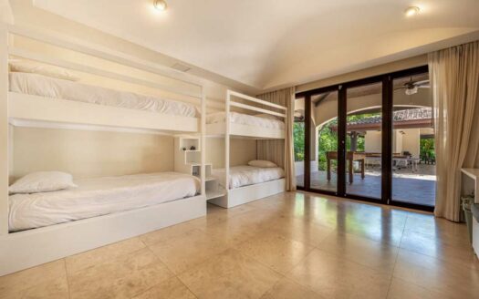 Luxury 6-Bdr Estate w Pool & Jacuzzi in Exclusive Hacienda Pinilla Community 🌿🏌️♂️