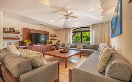 Luxury 6-Bdr Estate w Pool & Jacuzzi in Exclusive Hacienda Pinilla Community 🌿🏌️♂️