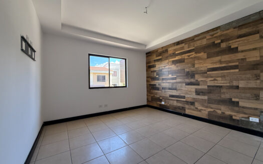 Remate Bancario!!! Oportunidad Casa de 2 Plantas en Condominio Seguro con Hermosas Amenidades en Moravia COD 141891