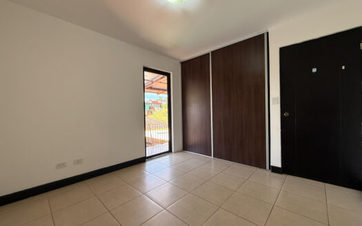 Remate Bancario!!! Oportunidad Casa de 2 Plantas en Condominio Seguro con Hermosas Amenidades en Moravia COD 141891