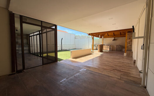 Remate Bancario!!! Oportunidad Casa de 2 Plantas en Condominio Seguro con Hermosas Amenidades en Moravia COD 141891