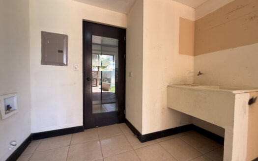 Remate Bancario!!! Oportunidad Casa de 2 Plantas en Condominio Seguro con Hermosas Amenidades en Moravia COD 141891