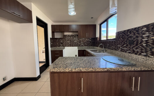 Remate Bancario!!! Oportunidad Casa de 2 Plantas en Condominio Seguro con Hermosas Amenidades en Moravia COD 141891