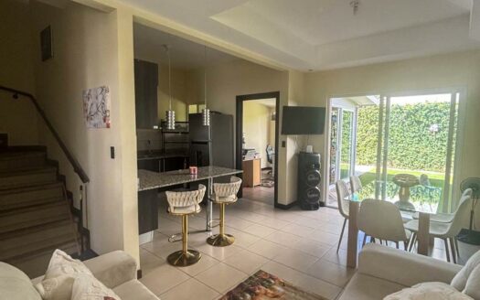 Casa En Venta En La Guácima, Condominio Natura Viva Con Patio Y Oficina. Código 143658