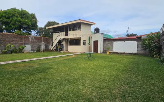 Casa Tipo Quinta En Venta En Río Segundo De Alajuela De Una Planta Y Gran Terreno con 5 Habitaciones y 10 Parqueos. COD. 143730