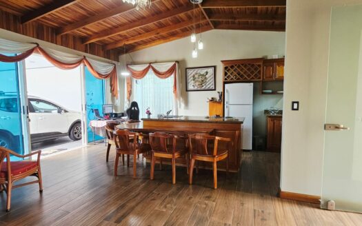 Casa En Venta En San Isidro De Una Planta Con Amplio Terreno Y Precio De Oportunidad. COD. 142370